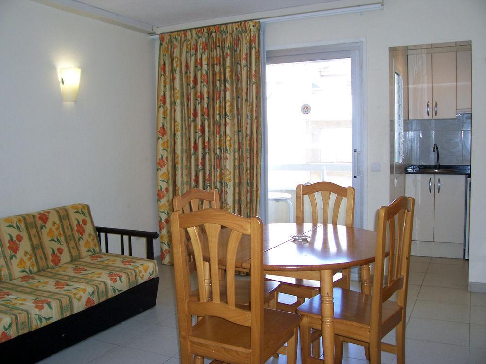Apartamentos Alboran-Arysal サロウ エクステリア 写真
