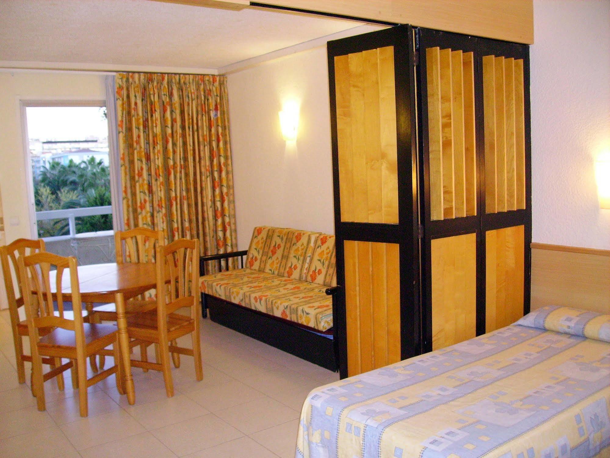Apartamentos Alboran-Arysal サロウ エクステリア 写真